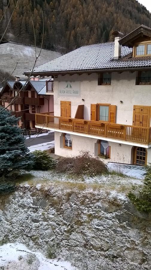 Alpen Hotel Раби Екстериор снимка