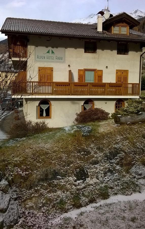 Alpen Hotel Раби Екстериор снимка