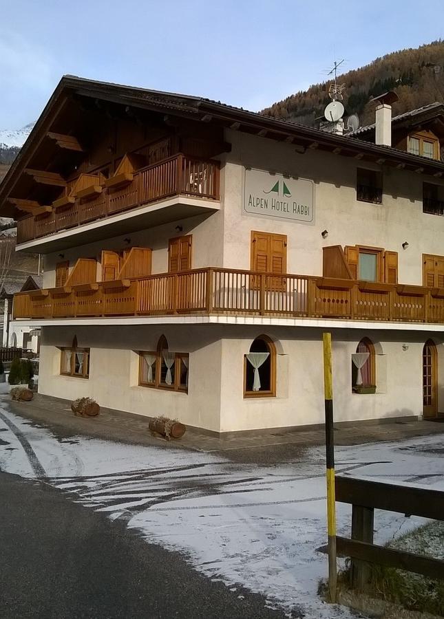 Alpen Hotel Раби Екстериор снимка