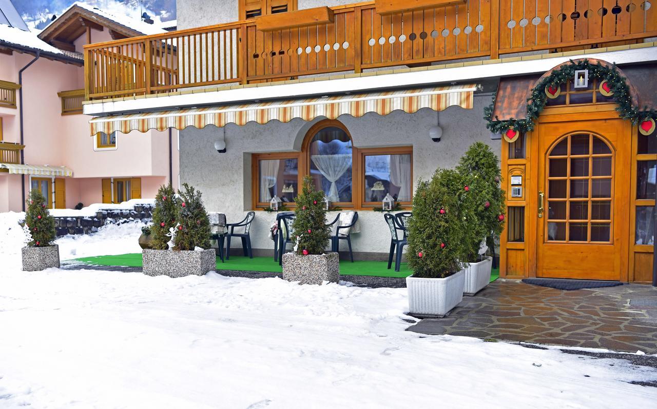 Alpen Hotel Раби Екстериор снимка