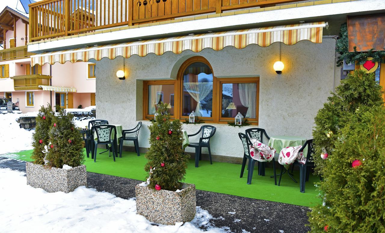 Alpen Hotel Раби Екстериор снимка